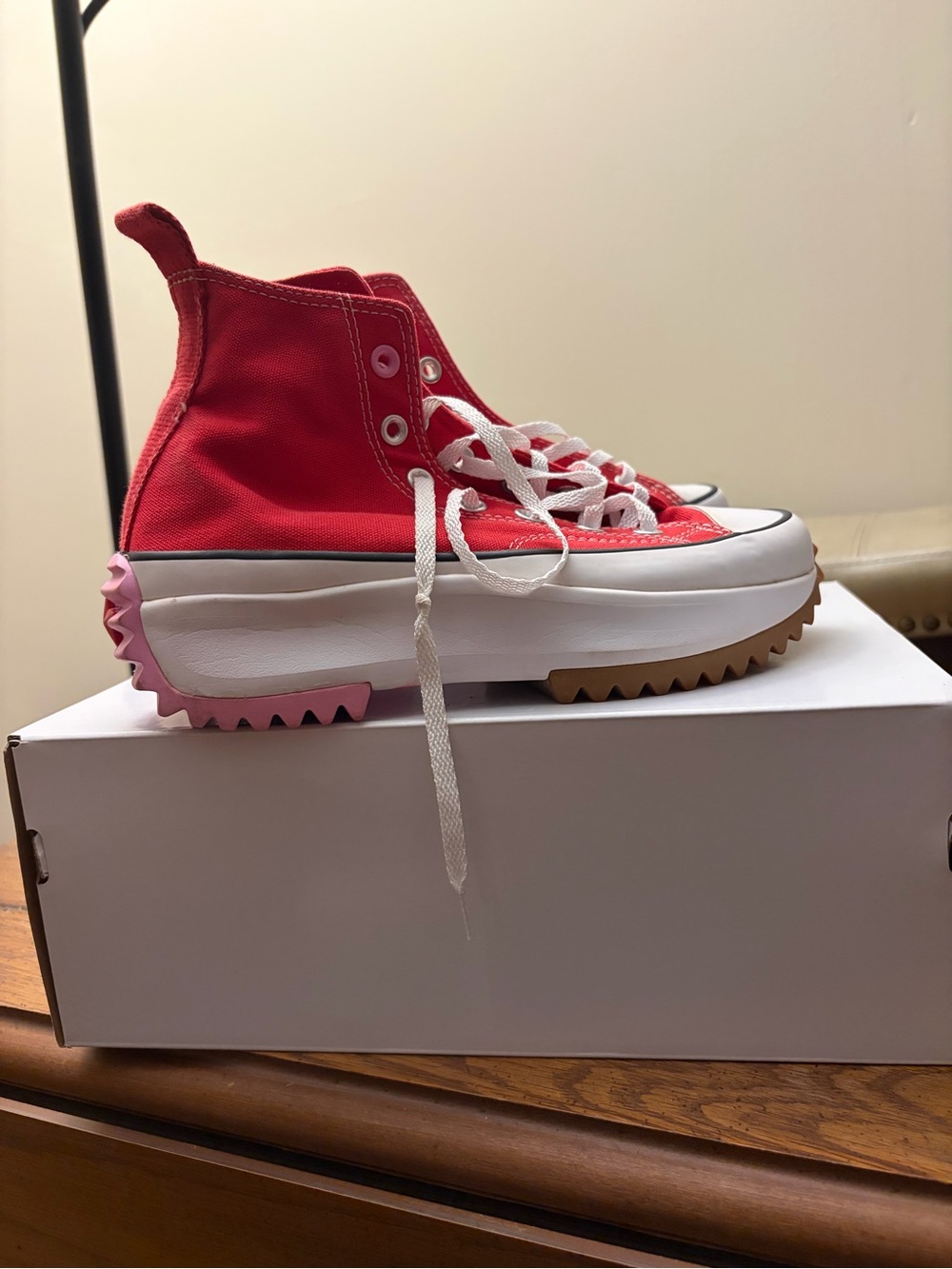 Converse Run Star Hike Women's 7 Men's 5.5 University Red Platform Hi 167107C
